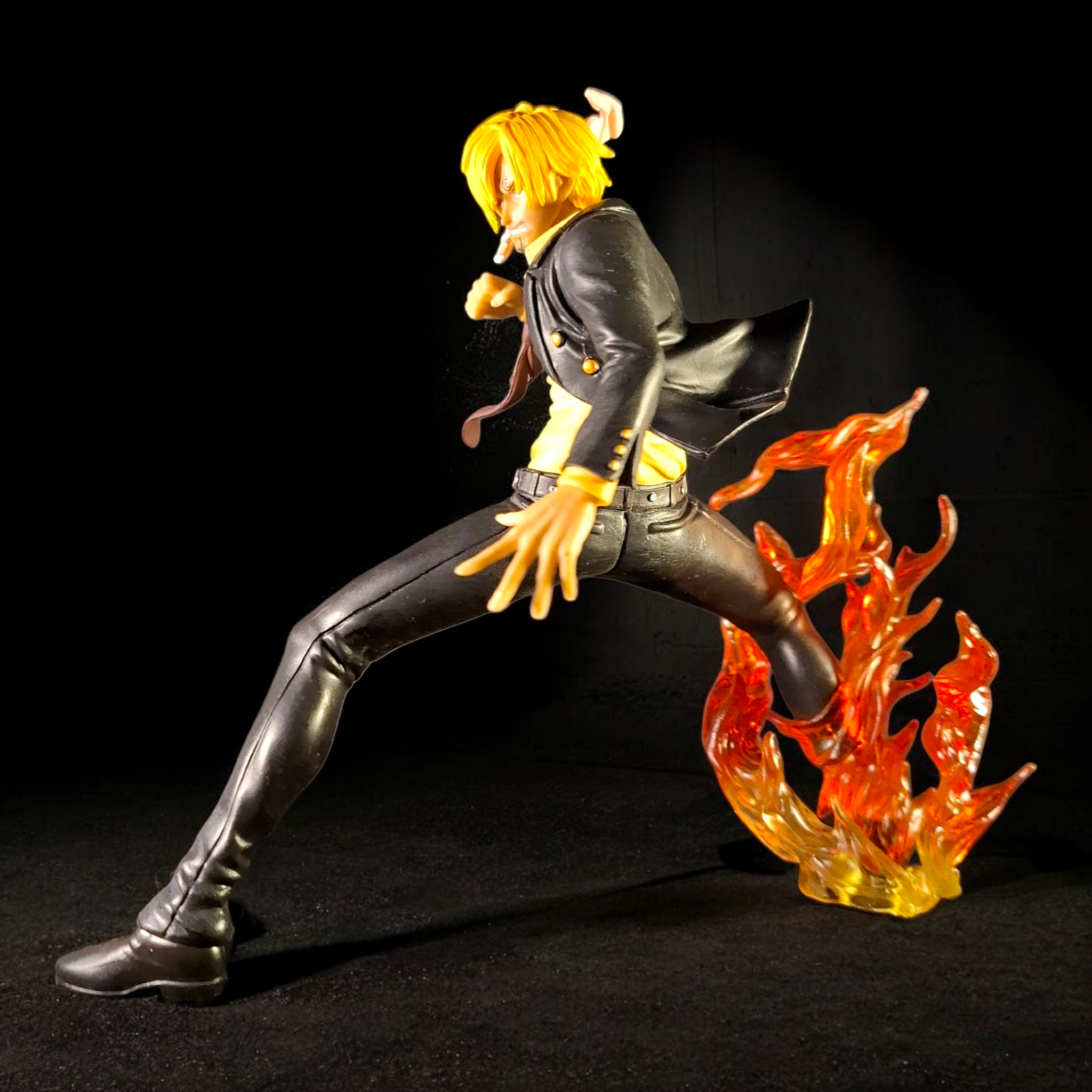 Sanji Flame Kick Premium Figure