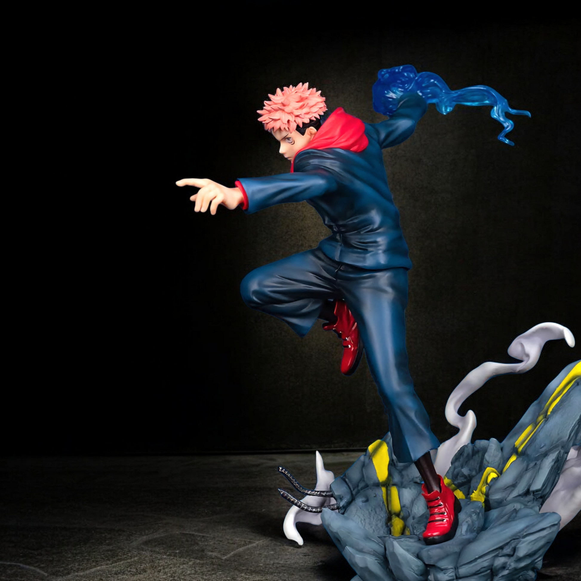 Yuji Itadori Mid-Air Attack Pose Action Figure | Jujutsu Kaisen Anime Dynamic Collectible Statue
