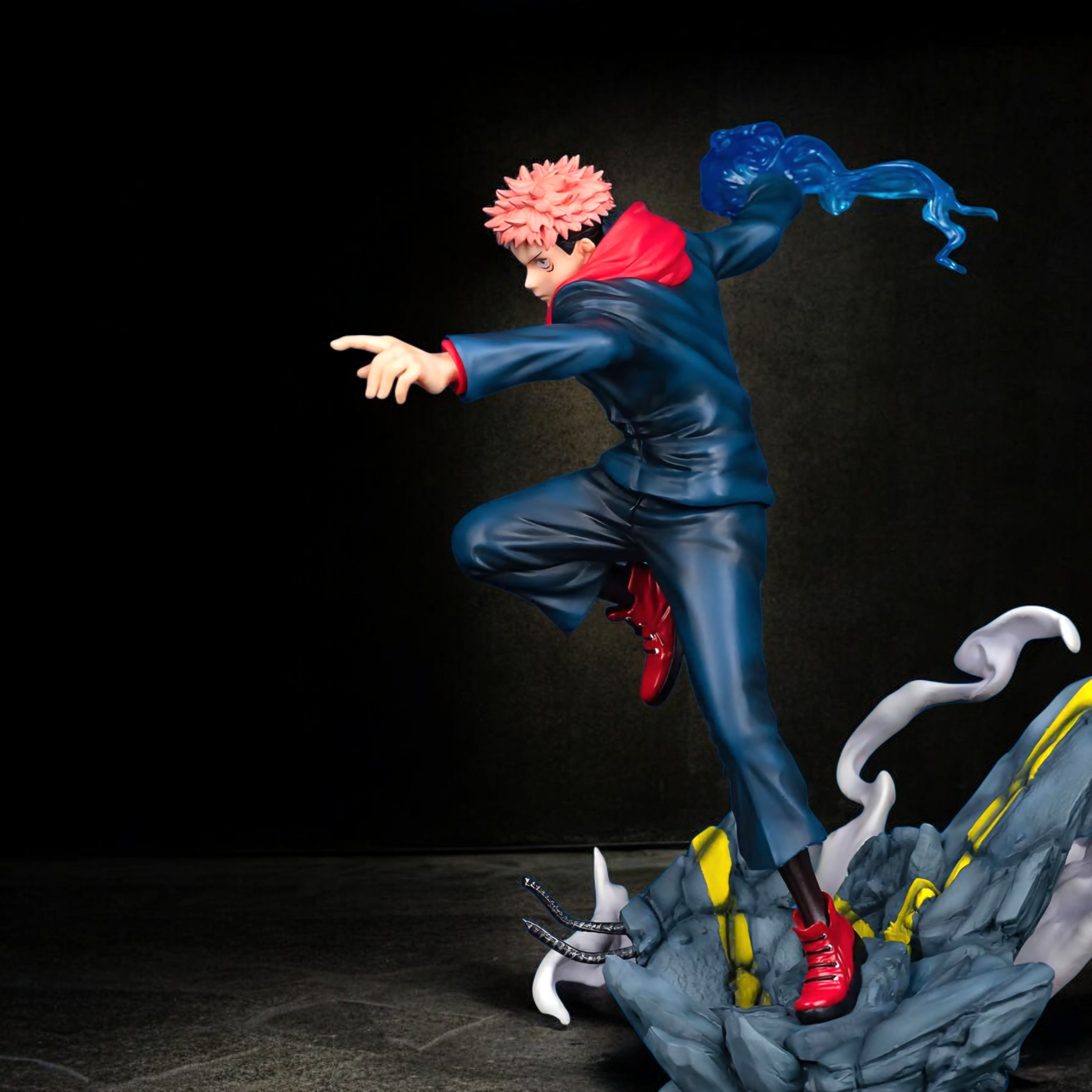 Yuji Itadori Mid-Air Attack Pose Action Figure | Jujutsu Kaisen Anime Dynamic Collectible Statue